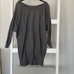 Michael Stars 3/4th sleeve shiny top